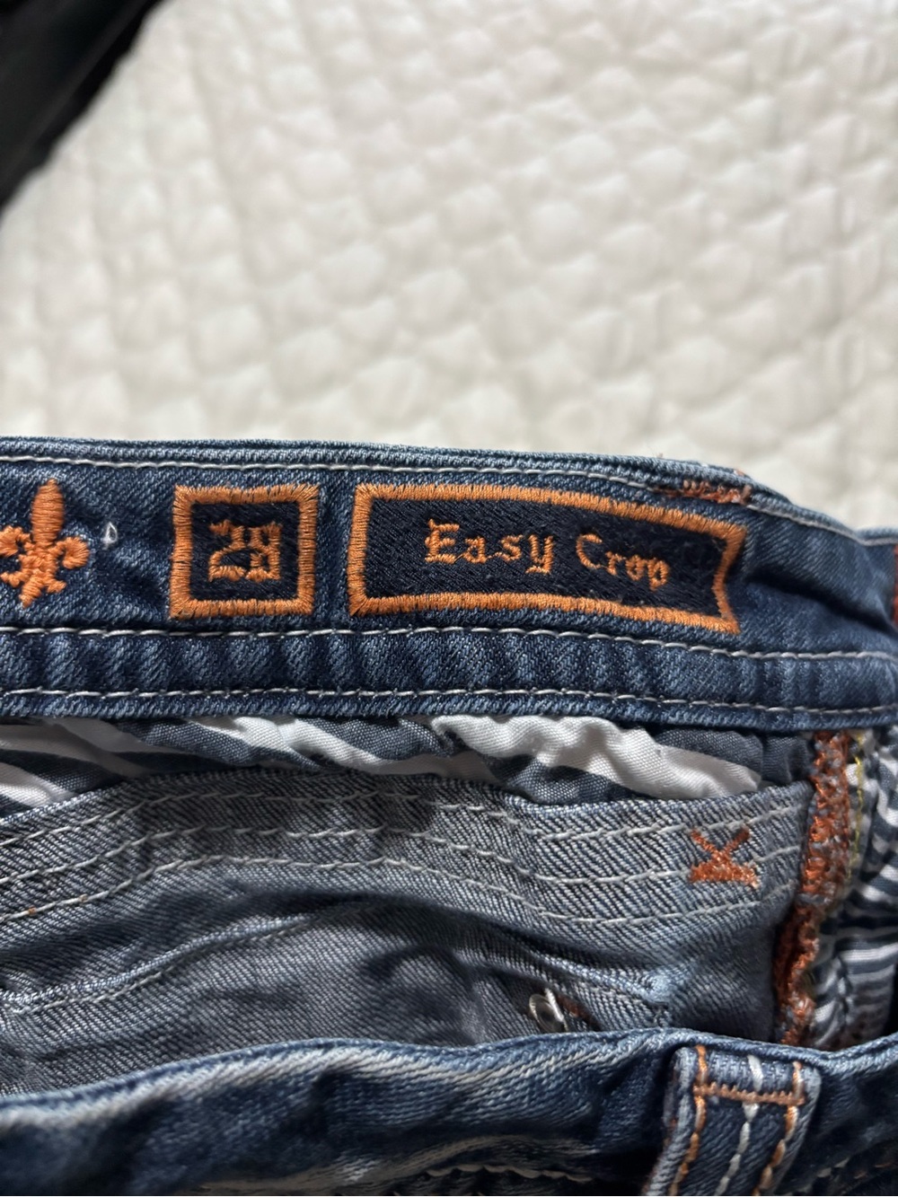 Rock Revival Women's Dark Wash Embroidered Easy Crop Jeans - Dark Blue - Picture 5 of 6